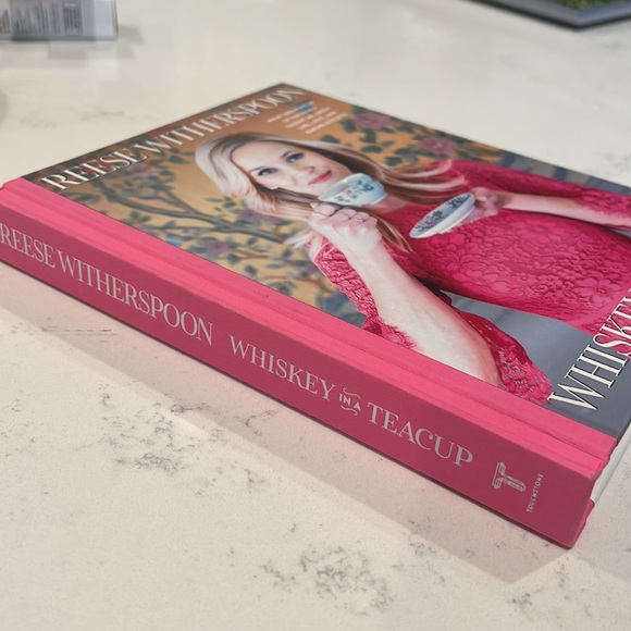 Reese Witherspoon cookbook - Picture 3 of 3